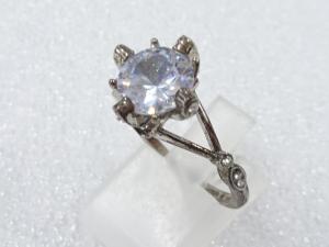 クリスタル　指輪(15号)